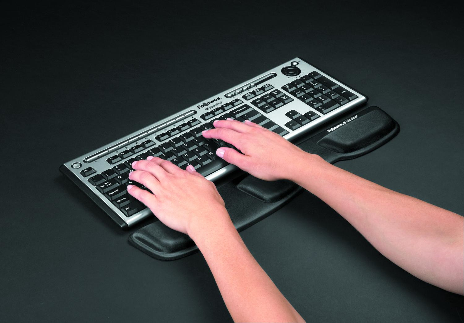 Fellowes Palm Support Keyboard Wrist Rest - Black